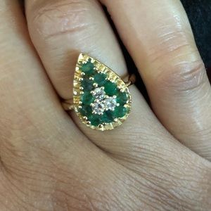 14kt genuine emerald/diamond ring